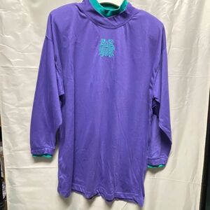 NWT Vintage Erika & Company size embroidered crest top